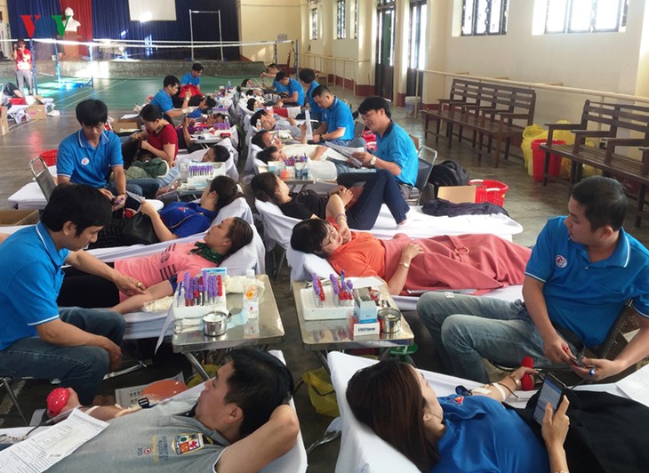 Provinsi Lam Dong menyebar-luaskan gerakan menyumbangkan darah sukarela - ảnh 1