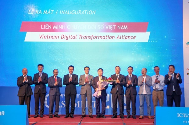 Forum tingkat tinggi tekonologi informasi-komunikasi Viet Nam: Transformasi digital demi satu negara Viet Nam yang kuat - ảnh 1
