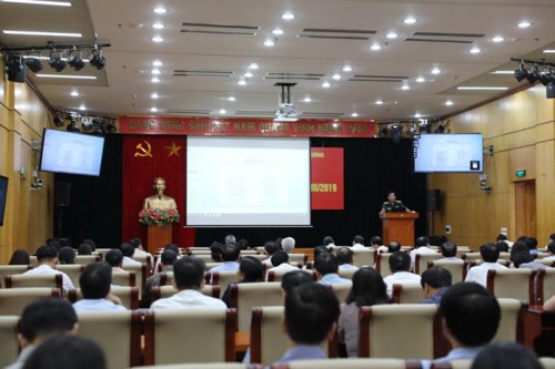 Konferensi informasi tentang tema: “Ekonomi Viet Nam pada latar belakang internasional baru, masalah-masalah dan prospek” - ảnh 1