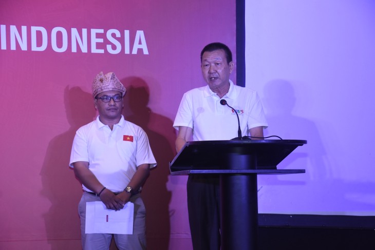 Pendengar Indonesia: Di ujung Kalimantan jauh ada kelub pendengar yang mendengarkan VOV - ảnh 2
