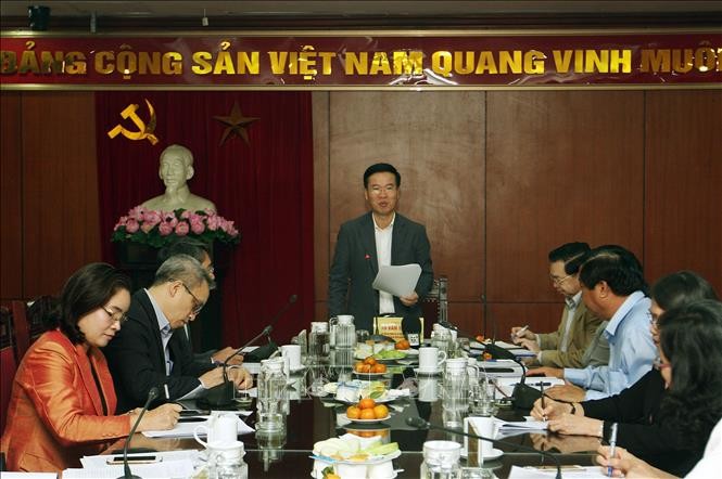 Membuat persiapan yang baik untuk aktivitas-aktivitas memperingati ulang tahun ke-90 Berdirinya Partai Komunis Viet Nam - ảnh 1