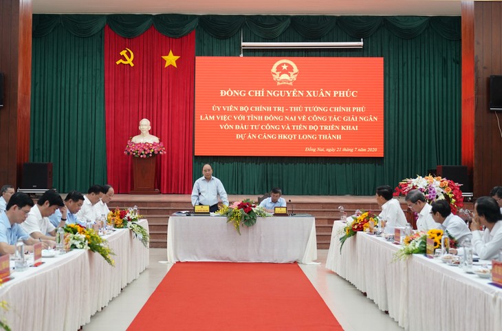 PM Nguyen Xuan Phuc memeriksa laju pembangunan Bandara Long Thanh - ảnh 1