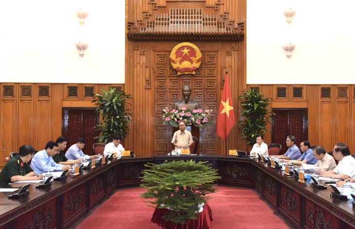PM Nguyen Xuan Phuc: Lebih proaktif lanjut lagi dalam mencegah dan memberantas bencana alam - ảnh 1