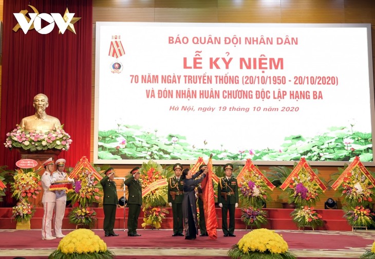 Memperingati ulang tahun ke-70 hari tradisi Koran Quan Doi Nhan Dan atau Tentara Rakyat Viet Nam - ảnh 1