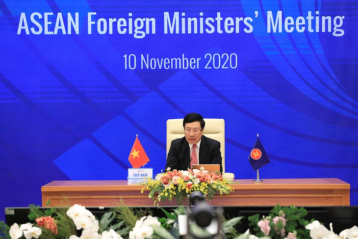 Menyatukan agenda KTT ke-37 ASEAN dan berbagai KTT yang terkait - ảnh 1