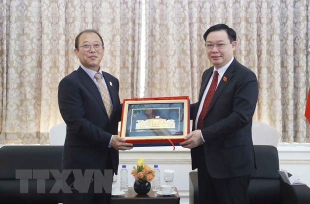 Ketua MN Vuong Dinh Hue: Akan Dirikan Pusat Kebudayaan Viet Nam di Republik Korea - ảnh 1