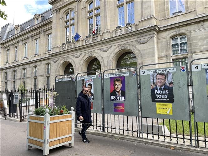 Pemilihan Presiden Prancis: Maacron dan Le Pen Memiliki Cukup Standar Masuk Babak Ke-2 - ảnh 1