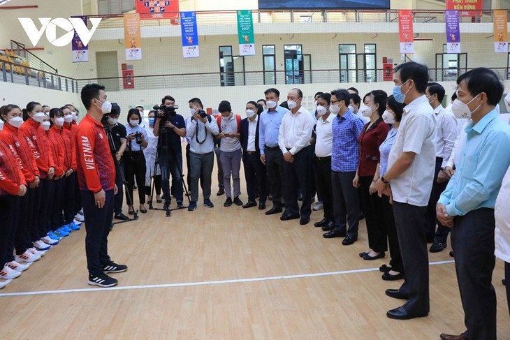 Deputi PM Vu Duc Dam Periksa Persiapan SEA Games 31 di Provinsi Bac Ninh - ảnh 1