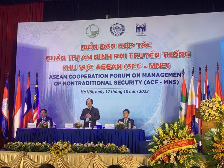 Memperhebat Kerja Sama Manajemen Keamanan Nontradisional Kawasan ASEAN - ảnh 1