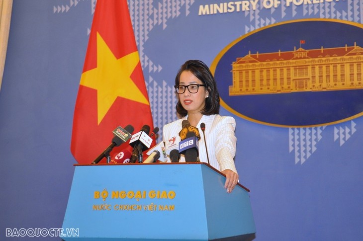 Juru Bicara Kemenlu Vietnam Menunjukkan Pandangan Vietnam tentang Beberapa Isu Hubungan Luar Negeri dan Internasional - ảnh 1