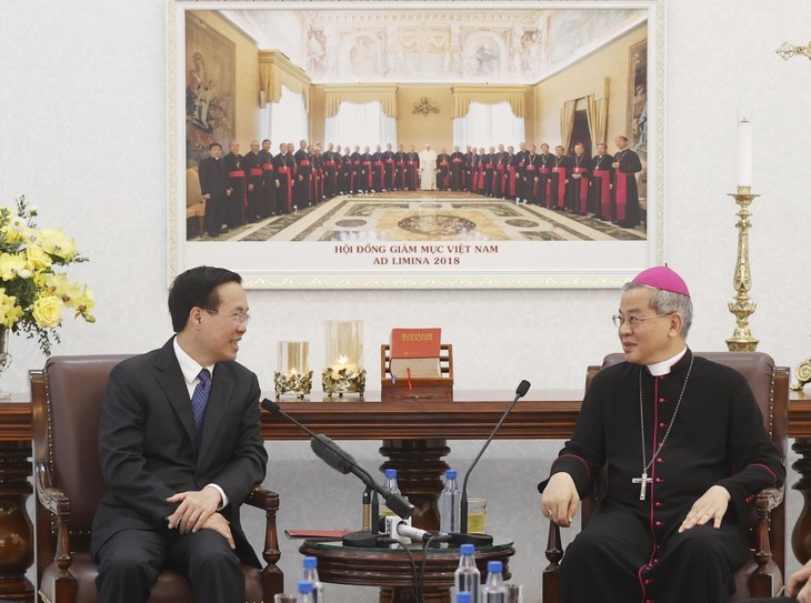 Presiden Vo Van Thuong Kunjungi Dewan Keuskupan Vietnam - ảnh 1