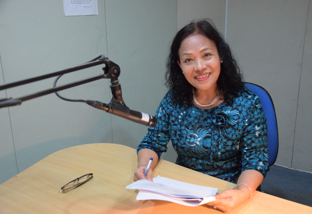 Penyiar Tu Thuy, Suara Emas VOV yang Mengonektivitaskan Hubungan Persahabatan Vietnam-Indonesia - ảnh 1