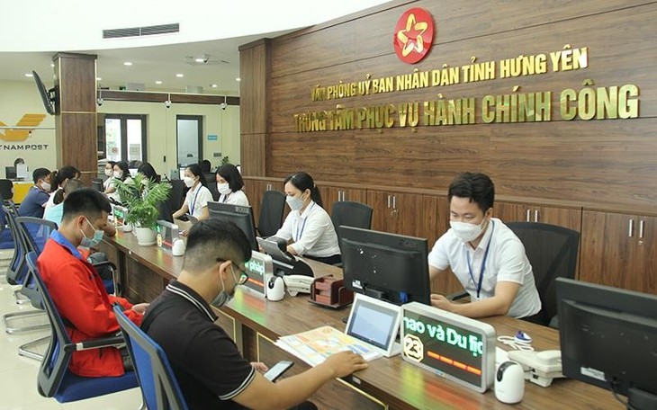 Provinsi Hung Yen Meningkatkan Efisiensi dalam Melayani Warga dan Badan Usaha - ảnh 1