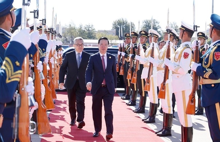 Presiden Vo Van Thuong Akhiri dengan Baik Kunjungan Kehadiran di BRF ke-3 di Tiongkok - ảnh 1