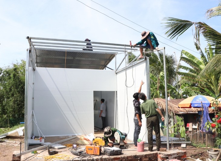 Provinsi Soc Trang Menyelesaikan Proyek Dukungan Pembangunan Rumah bagi Orang Miskin - ảnh 3