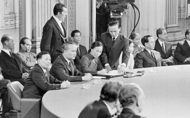 Lima Puluh Satu Tahun Hari Penandatanganan Perjanjian Paris: Tonggak Merah dalam Halaman Sejarah Emas Revolusi Vietnam - ảnh 1