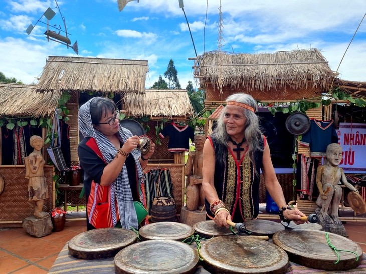 Pariwisata Daerah Tay Nguyen - Membangkitkan Identitas Masyarakat - ảnh 2