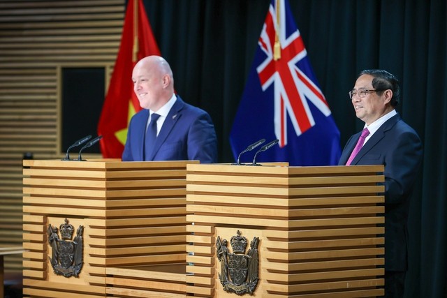 PM Pham Minh Chinh Akhiri Kunjungan Resmi ke Selandia Baru. Dua Pihak Mengeluarkan Pernyataan Bersama - ảnh 1