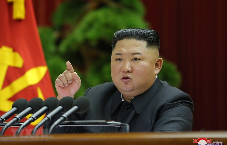  ສ​ປ​ປ.ເກົາຫຼີ ຈັດ​ຕັ້ງ​ກອງ​ປະ​ຊຸມ​ທົ່ວ​ປະ​ເທດ​ສະ​ເຫຼີມ​ສະຫຼອງ 10 ປີແຫ່ງວັນ​ຂຶ້ນ​ກຳ​ອຳ​ນາດ​ຂອງ​ການ​ນຳ Kim Jong-un - ảnh 1