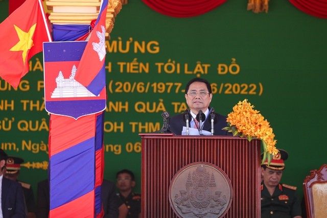 ພິ​ທີ​ສະ​ເຫຼີມ​ສະຫຼອງ 45 ປີ​ແຫ່ງວິ​ວັດ​ຂະ​ບວນ​ການມຸ່ງ​ໄປ​ເຖິງ​ການ​ໂຄ່ນ​ລົ້ມ​ລະ​ບອບ​ດັບ​ສູນ​ເຊື້ອ​ຊາດ Pol Pot ຂອງ​ທ່ານ​ນາ​ຍົກ​ລັດ​ຖະ​ມົນ​ຕີ ກຳ​ປູ​ເຈຍ Hun Sen - ảnh 1