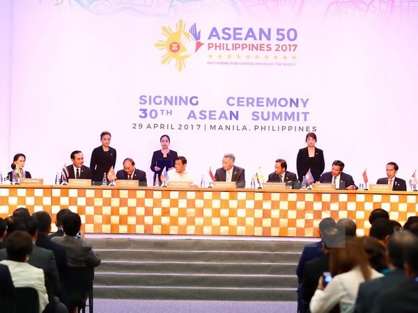 Líderes de la Asean buscan promocionar el rol del bloque en la región - ảnh 1