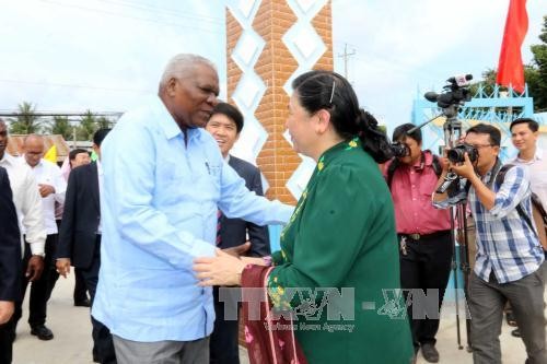 Culmina la visita del líder parlamentario cubano en Vietnam - ảnh 1
