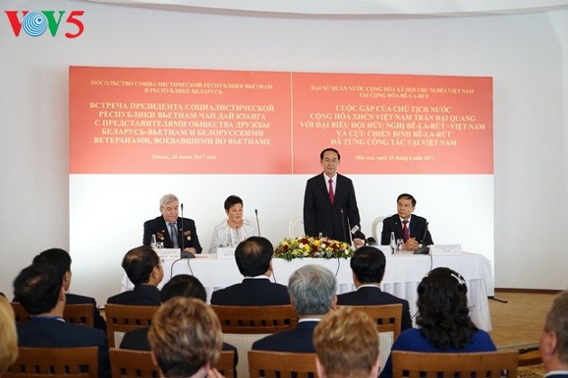 Mandatario vietnamita inicia su agenda de trabajo en la República de Bielorrusia - ảnh 1