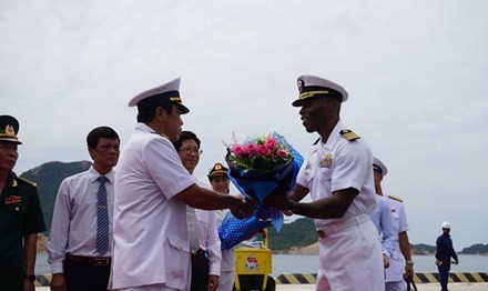 Vietnam y Estados Unidos intercambian experiencias marinas - ảnh 1