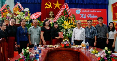 Localidades vietnamitas dan la bienvenida a la fundación de la Asociación Nacional de la Mujer - ảnh 1