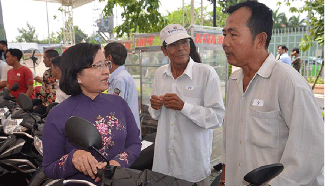 Ciudad Ho Chi Minh brinda una ayuda de 1,7 mil millones de dólares para los pobres - ảnh 1