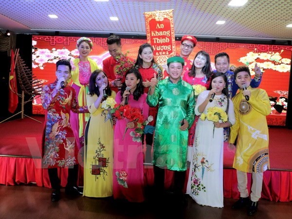 Compatriotas vietnamitas en Rusia celebran el nuevo año  - ảnh 1