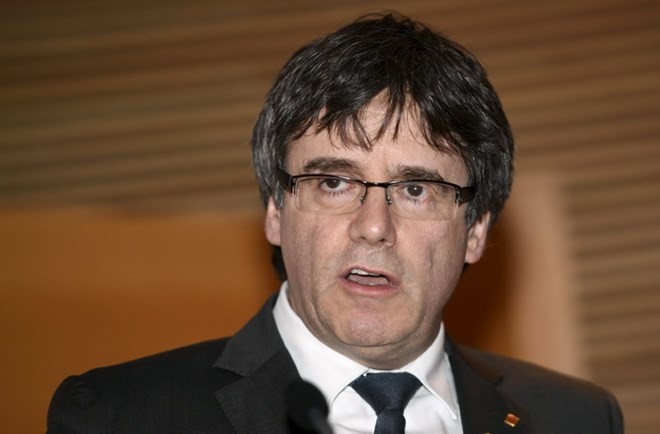 Puigdemont pide al Gobierno alemán rechazar su extradición a España - ảnh 1