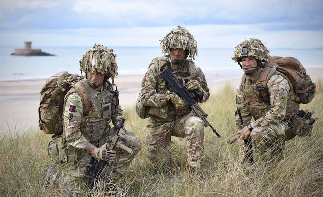    Reino Unido abroga restricciones en el reclutamiento militar - ảnh 1