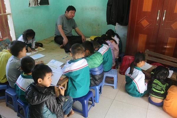 Bui Van Binh, maestro altruista de niños pobres - ảnh 2