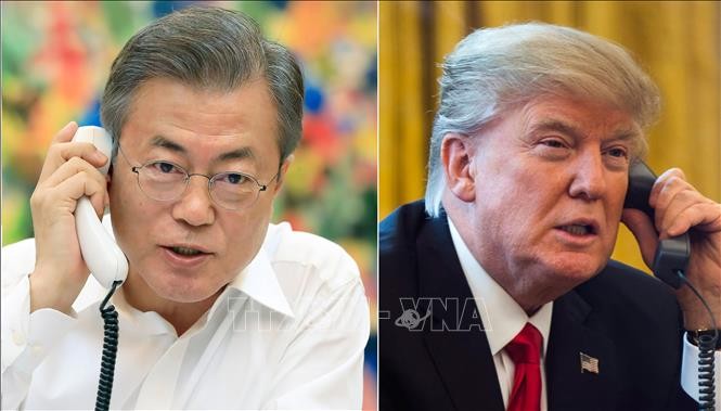 Trump informa al presidente surcoreano sobre el resultado de la segunda cumbre con Corea del Norte - ảnh 1