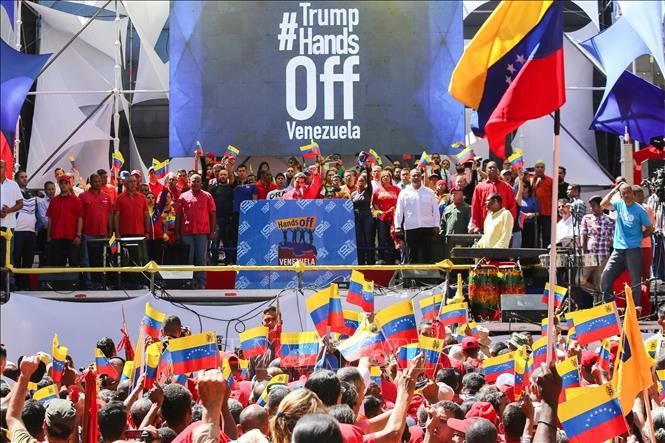 Venezuela protesta contra sanciones de Estados Unidos - ảnh 1