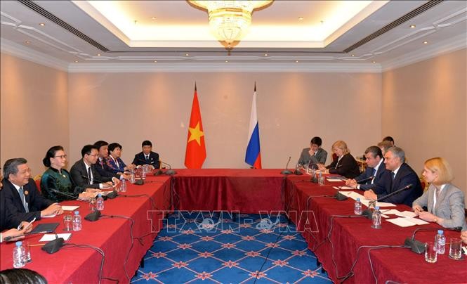Presidenta parlamentaria de Vietnam se reúne con titular de Duma Estatal de Rusia - ảnh 1