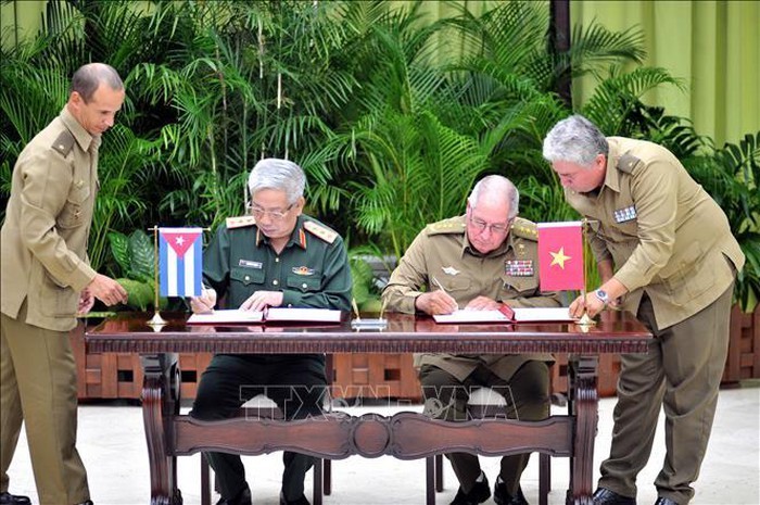 Viceministro de Defensa de Vietnam visita Cuba - ảnh 1