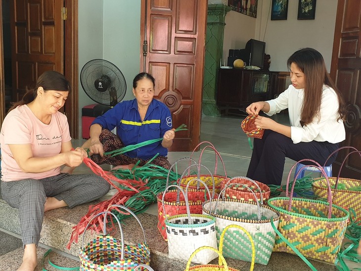 Dao Thi Huyen y sus actividades ecológicas - ảnh 2