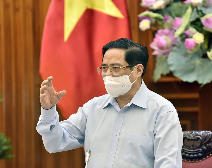 Gobierno vietnamita decide medidas de emergencia en respuesta a la pandemia - ảnh 1