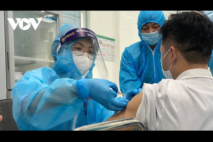Establecerán fondo de vacunación en respuesta al covid-19 en Vietnam - ảnh 1