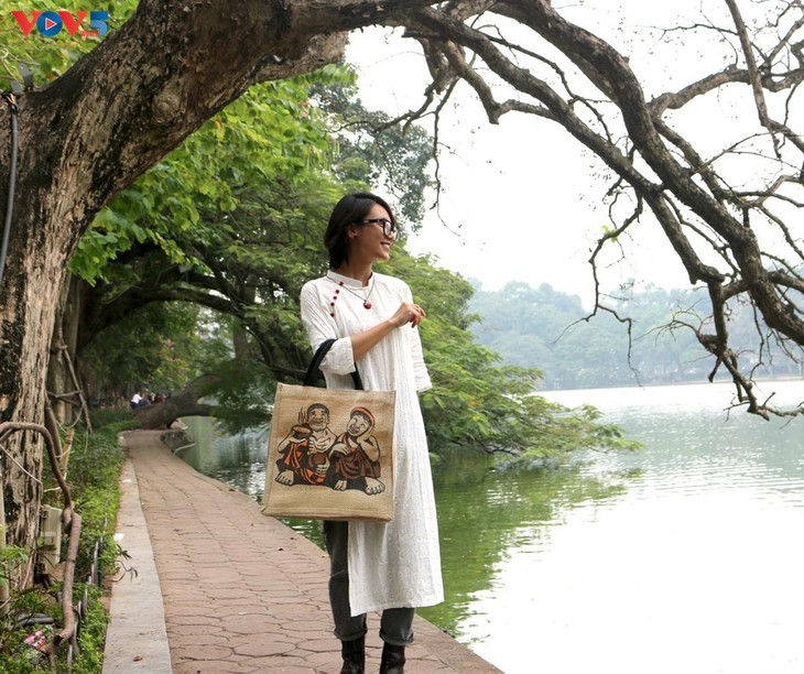 Marca local y ecológica en Hanói produce bolsos de arpillera - ảnh 7