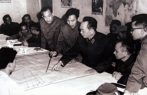 General Vo Nguyen Giap e hitos históricos - ảnh 15