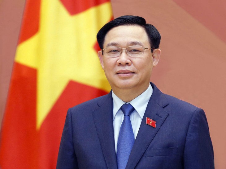 Relaciones Vietnam-Corea del Sur están en el mejor momento de desarrollo, dice Vuong Dinh Hue - ảnh 1