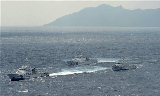 中国監視船、尖閣諸島周辺を航行 - ảnh 1