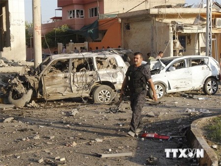 イラク 自爆テロで３７人死亡 - ảnh 1