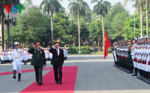 サン国家主席、韓国国防相と会見 - ảnh 1