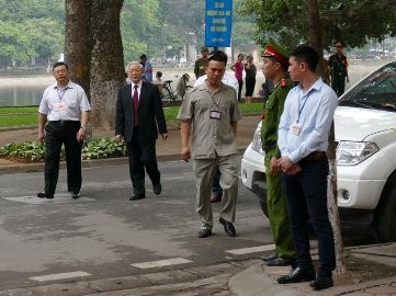 総選挙の投票が始まる - ảnh 1