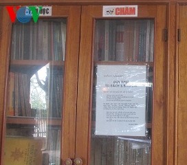チャム族のコミュニティの貴重な本書の保存場所であるインラハニ図書館 - ảnh 2