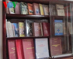 チャム族のコミュニティの貴重な本書の保存場所であるインラハニ図書館 - ảnh 1